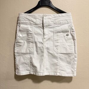 LOFT White Denim Mini Skirt with Front Patch Pockets Sz 4 Triple Buttons